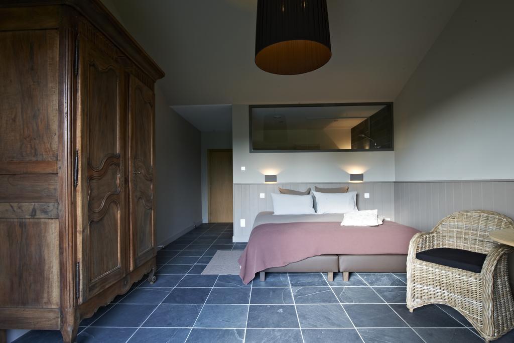 Villa Tannine et Cuisine à Jabbeke  Chambre photo
